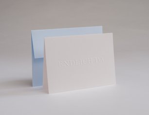Grußkarte Deeply Impressed - Endlich da - hellblau